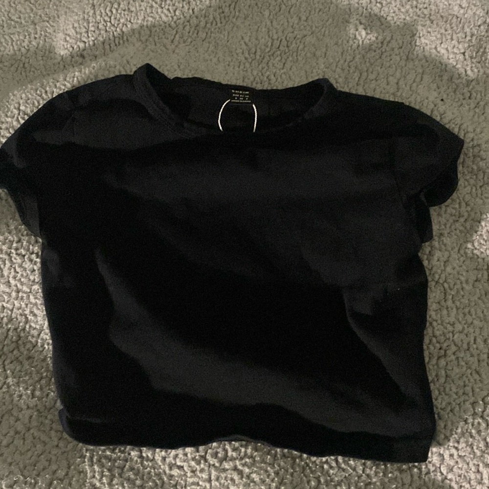 SHEIN, size small women, regular cropped black shirt